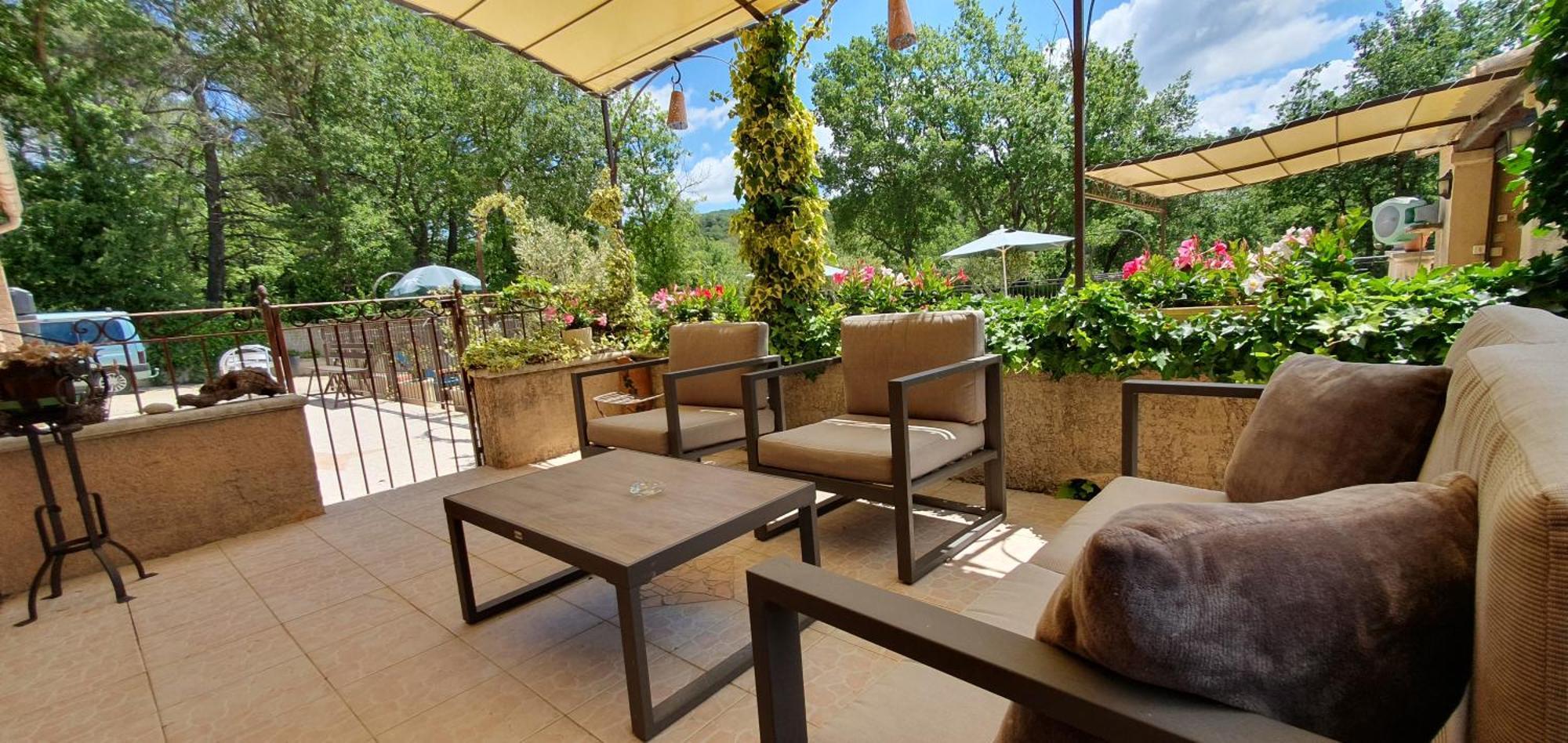 Maison Familiale Avec Piscine Et Boulodrome Dans Le Luberon Villa Caseneuve Eksteriør billede